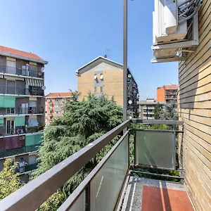 Alessia's Flat- M3 Corvetto Appartamento